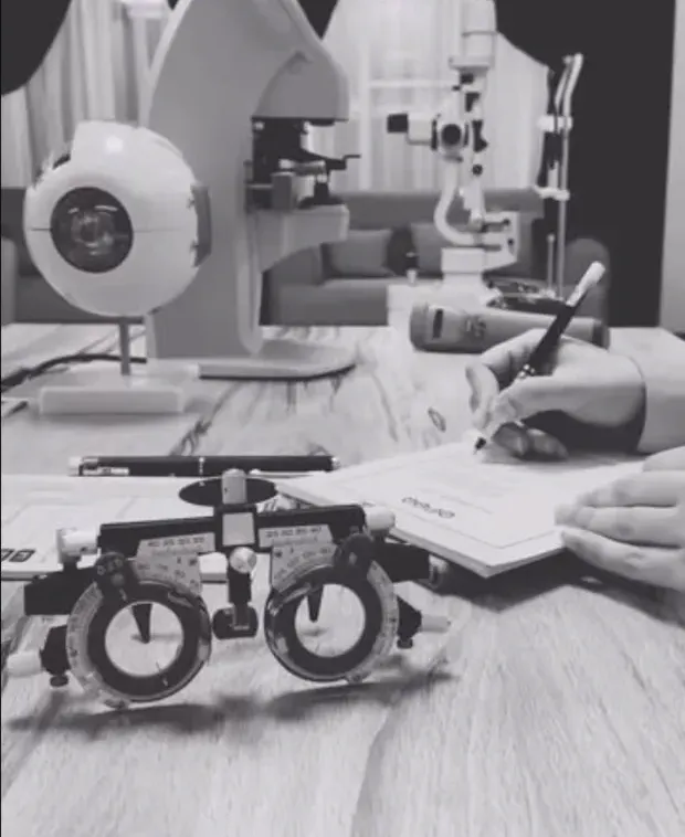 Eye clinic reel in black and white